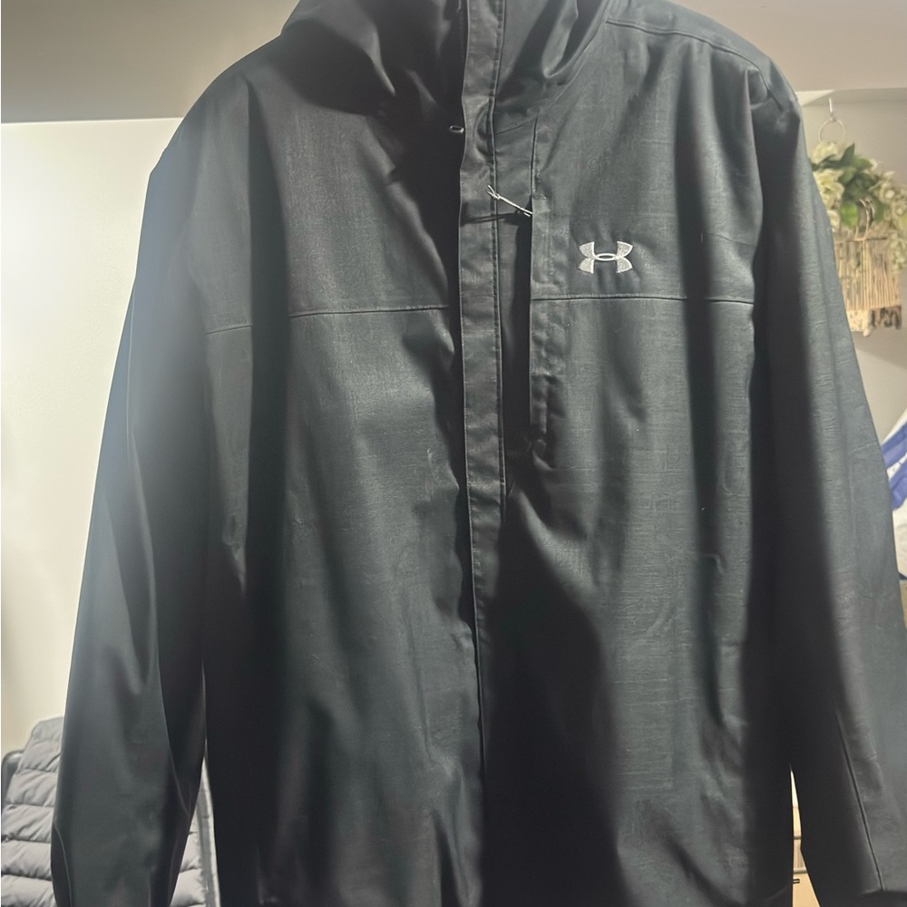 Under Armour Men's Black Raincoat
